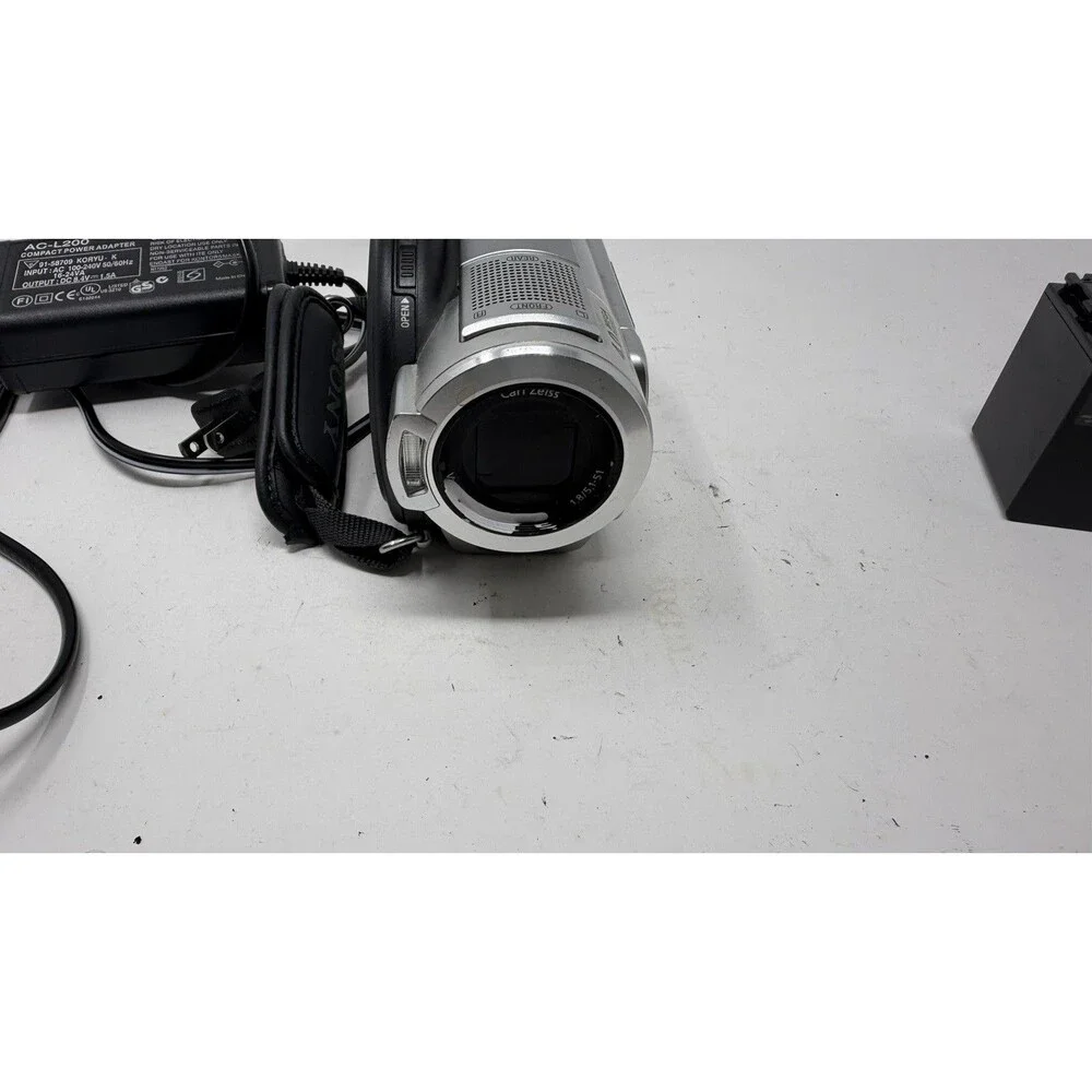 Sony Handycam DCR-DVD408 Carl Zeiss DVD Camcorder Tested Works! +Battery/Charger